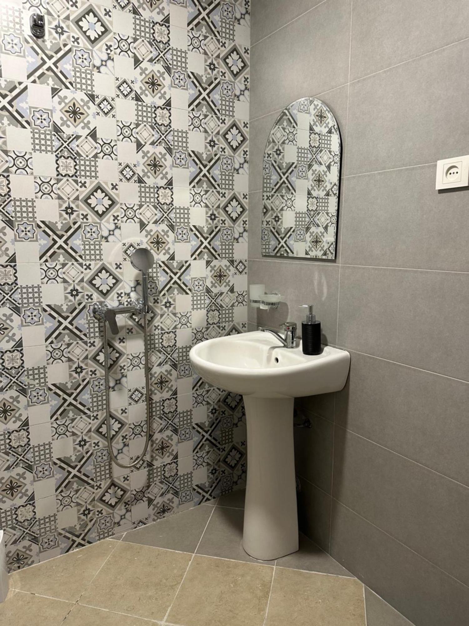 تبليسي Nid Hotel المظهر الخارجي الصورة